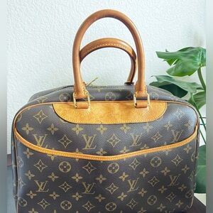💯 Authentic Louis Vuitton Deauville